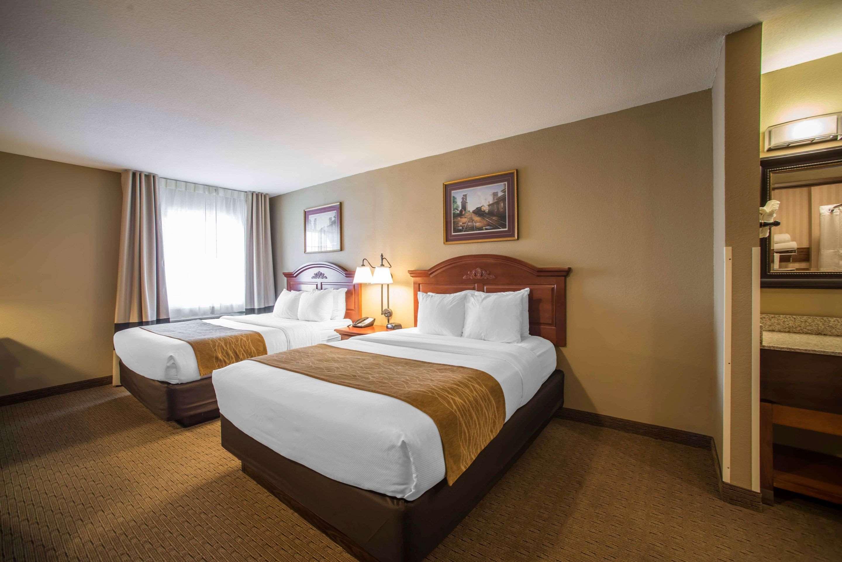 Comfort Inn Warrensburg Station Exterior foto