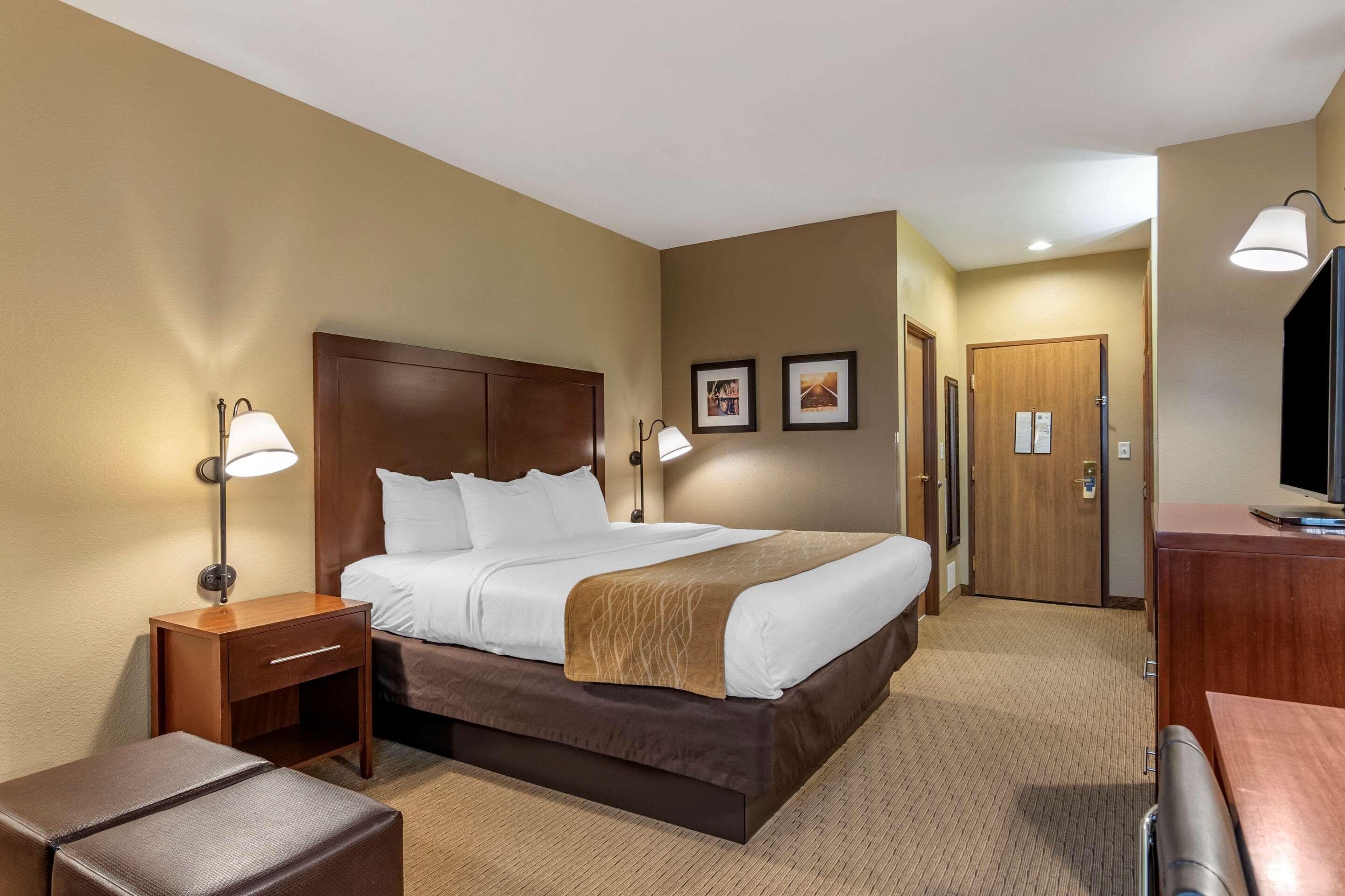 Comfort Inn Warrensburg Station Exterior foto