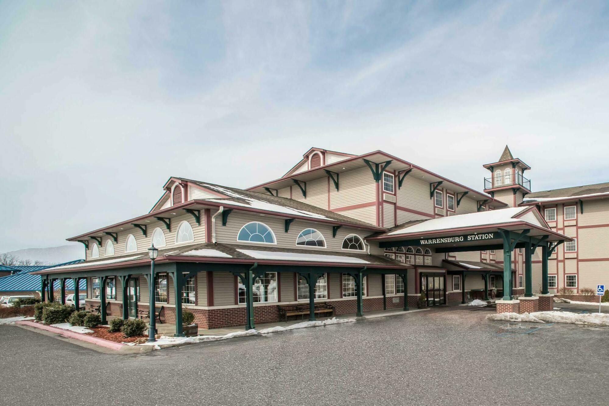 Comfort Inn Warrensburg Station Exterior foto
